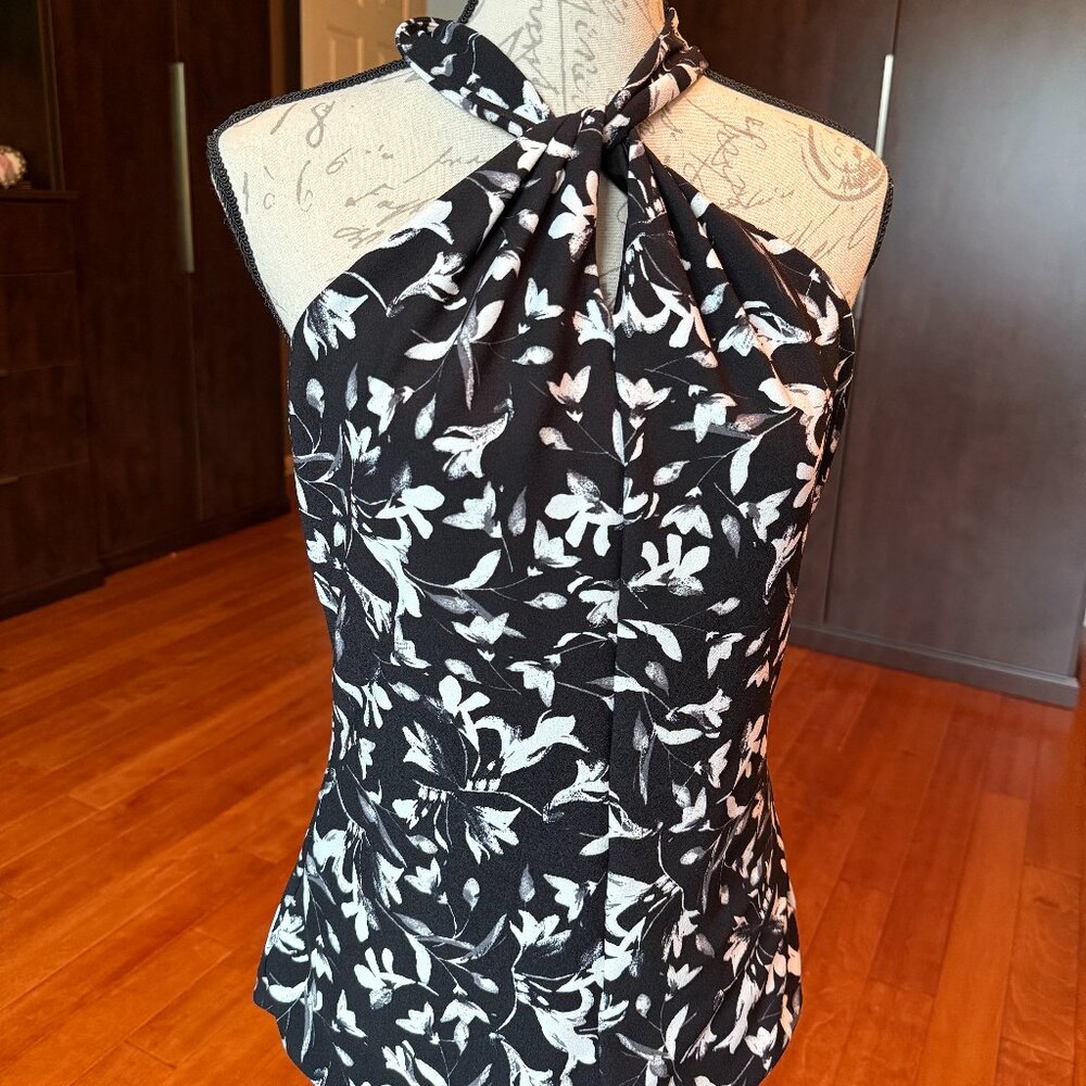 High-Necked Flower Tank